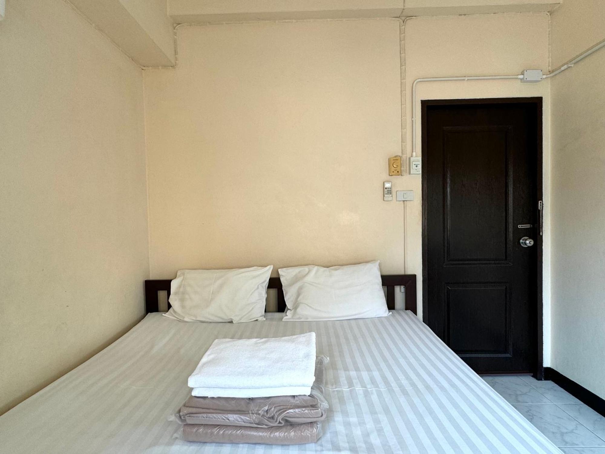 Kc Guest House Bangkok Luaran gambar