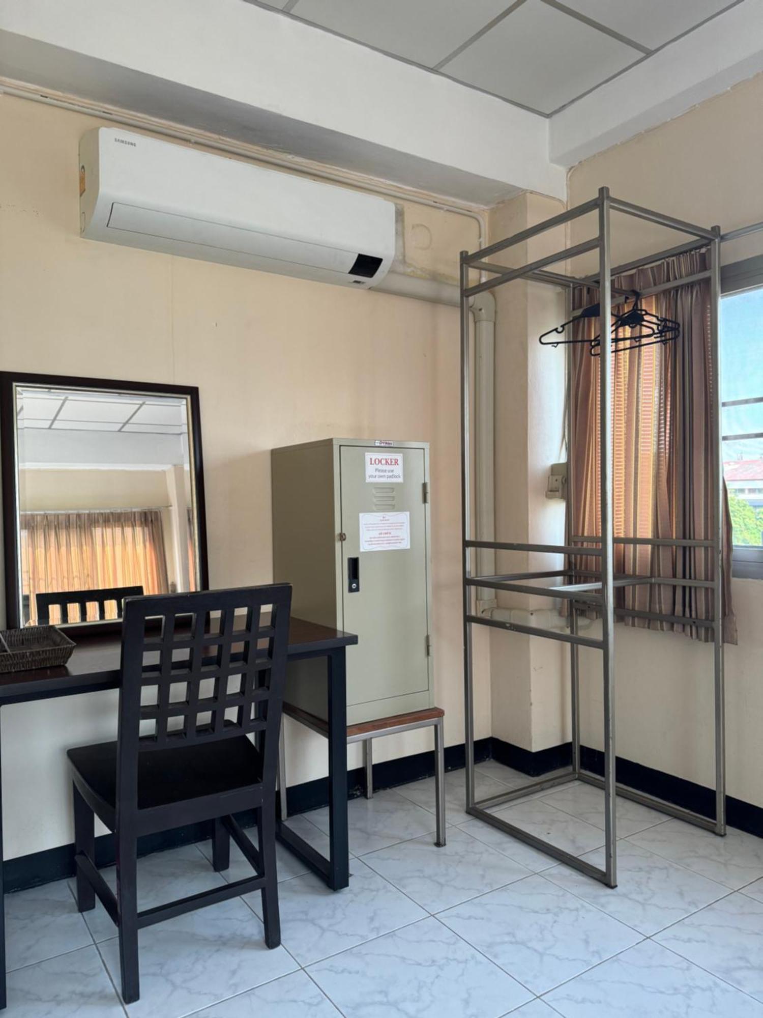 Kc Guest House Bangkok Luaran gambar