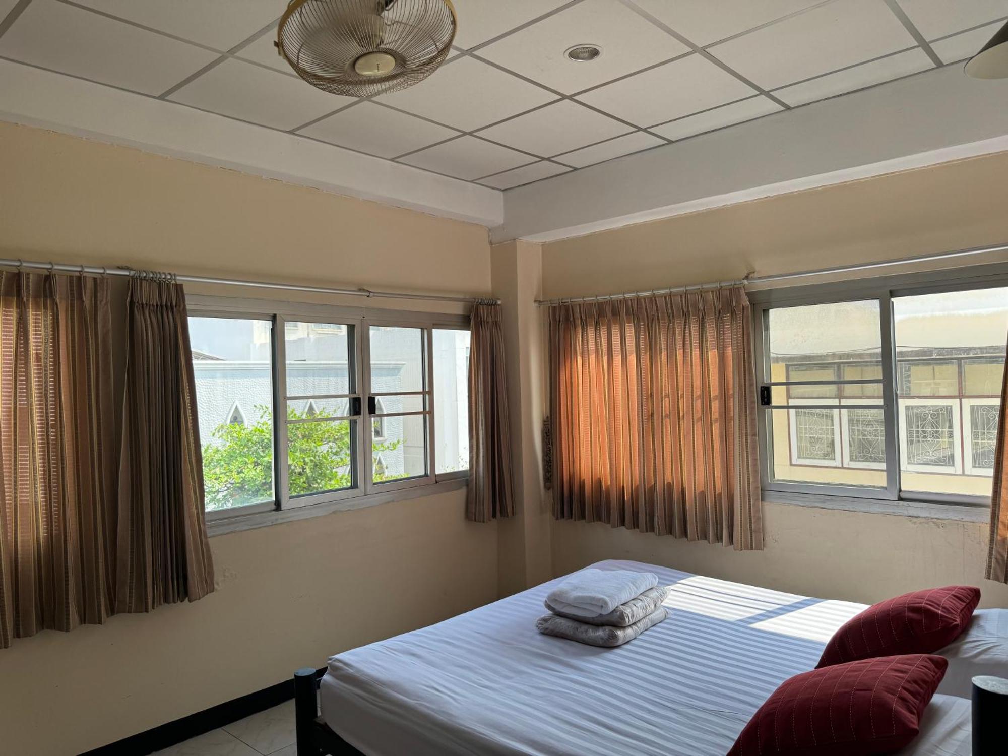 Kc Guest House Bangkok Luaran gambar