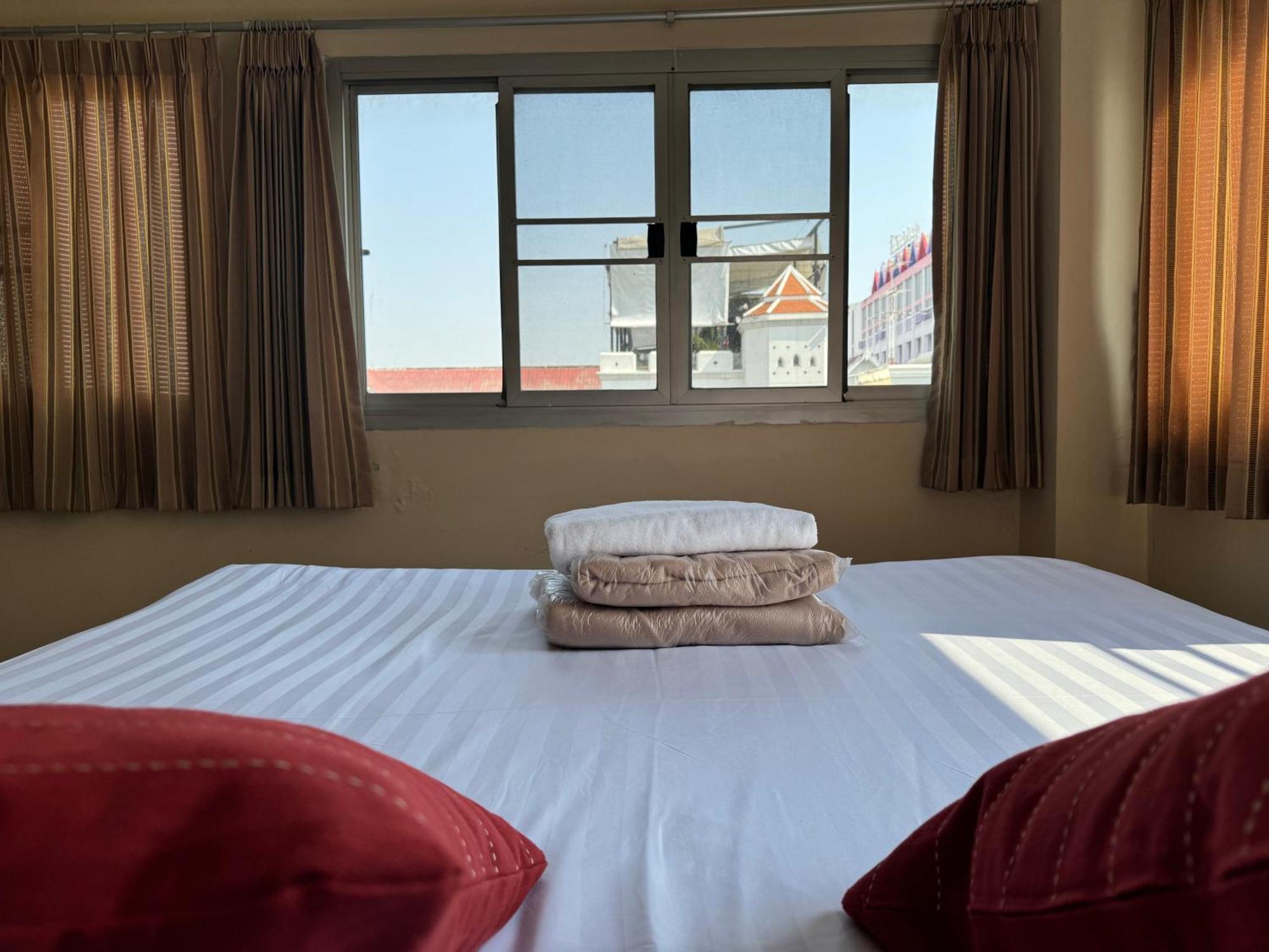 Kc Guest House Bangkok Luaran gambar